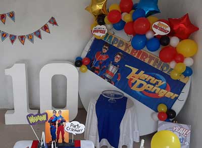backdrop and balloon styling