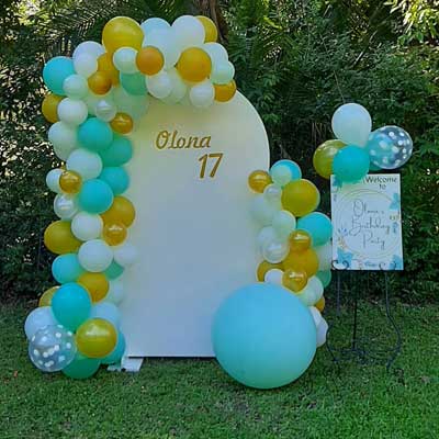 backdrop and balloon styling